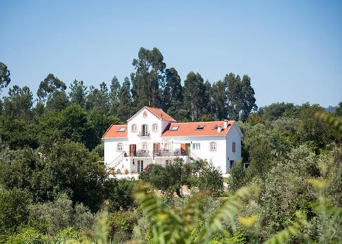 לינה וארוחת בוקר Casa Nas Serras וילה נובה דה פויארס